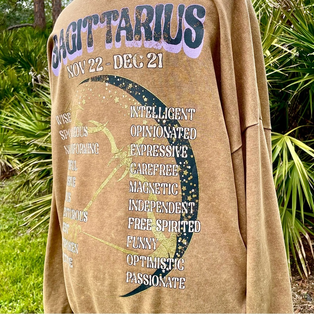 No Boundaries Tan Sagittarius Sweatshirt Size 2XL Birth Sign Graphic Astrology - Picture 11 of 15